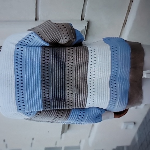 Color Block Cardigan - Picture 3 of 10